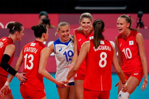 Женская сборная России по волейболу досрочно вышла в плей-офф чемпионата Европы